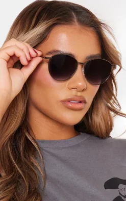 Black Metal Frame Ombre Lens Round Sunglasses