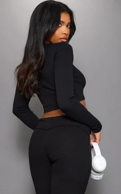 Black Rib Scoop Neck Long Sleeve Crop Top