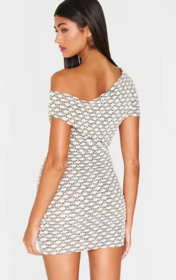 Cream Contrast Textured Asymmetric One Shoulder Bodycon Dress