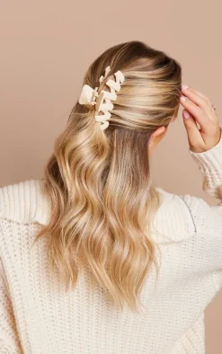 Cream Zig Zag Hair Claw