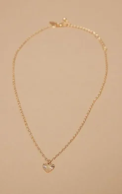 Gold Delicate Heart Pendant Necklace
