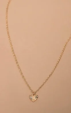 Gold Delicate Heart Pendant Necklace