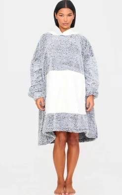 Grey Fleece Panda Applique Hooded Blanket