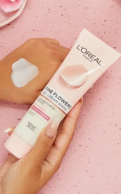 L'Oreal Paris Fine Flowers Cleansing Gel-Cream Wash 150ml