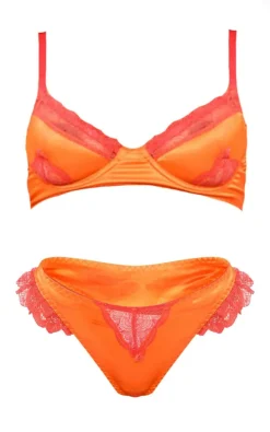 Pink Contrast Lace Trim Underwired Lingerie Set