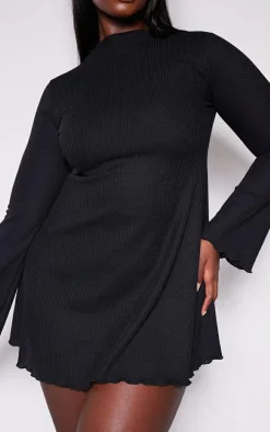 Plus Black Waffle Texture Flare Sleeve Shift Dress