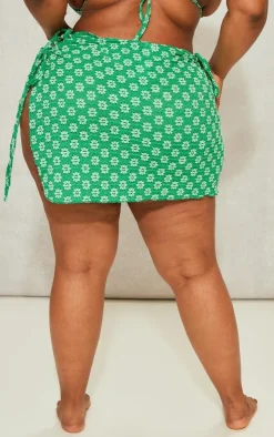 Plus Bright Green Daisy Crochet Sarong