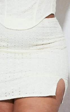 Plus Cream Broderie Anglaise Split Mini Skirt