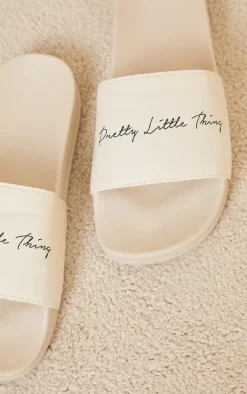 PRETTYLITTLETHING Beige Graphic Slides