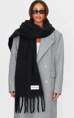 PRETTYLITTLETHING Black Logo Blanket Tassel Scarf