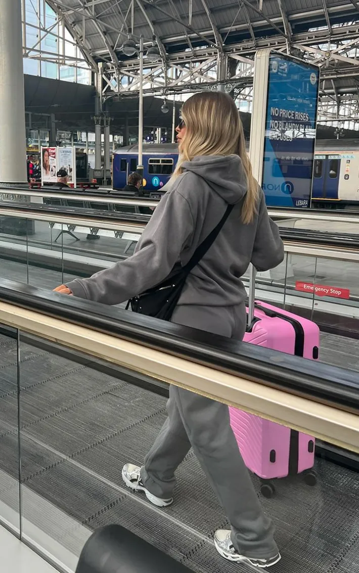 PRETTYLITTLETHING Charcoal Grey Logo Badge Detail Oversized Hoodie