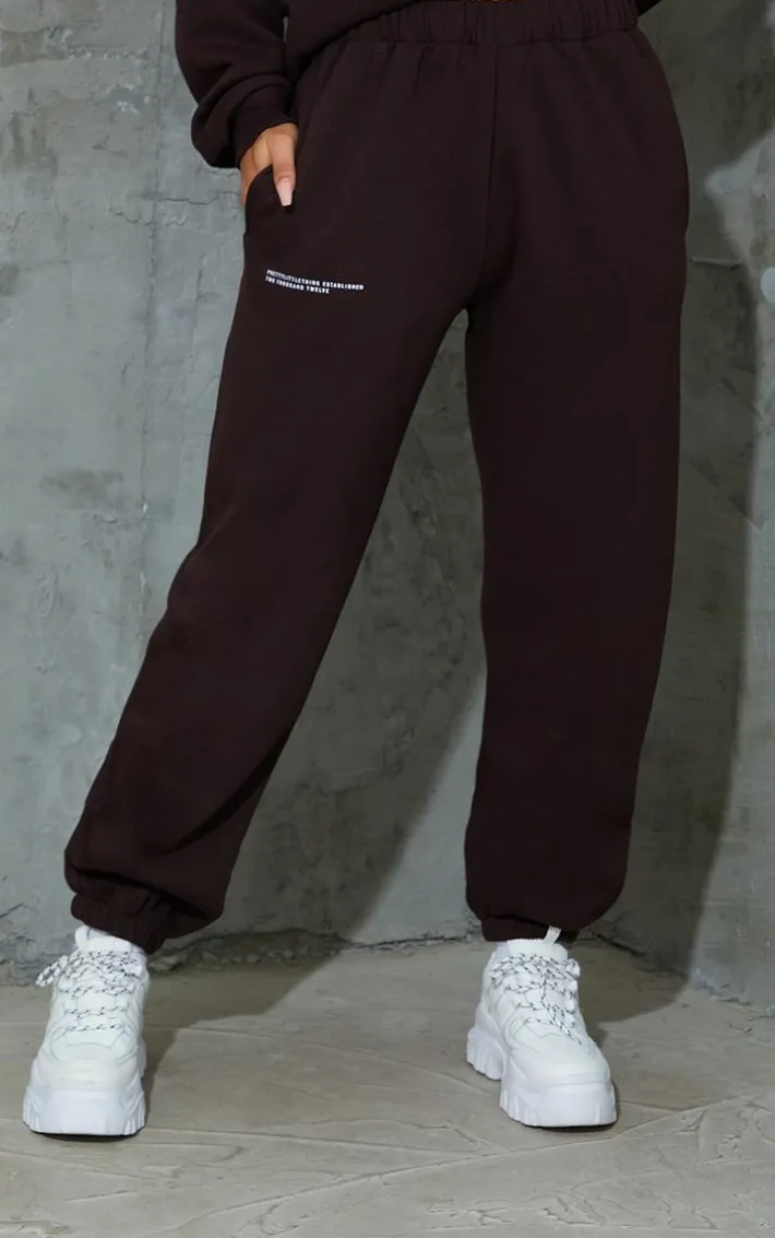 PRETTYLITTLETHING Chocolate Brown Est 2012 Sweatpant