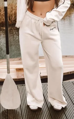 PRETTYLITTLETHING Cream Contrast Piping Detail Straight Leg Sweatpants