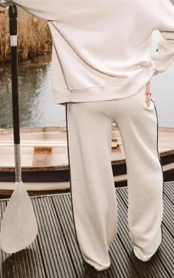 PRETTYLITTLETHING Cream Contrast Piping Detail Straight Leg Sweatpants