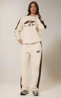 PRETTYLITTLETHING Cream Embroidered Contrast Panel Oversized Sweatshirt