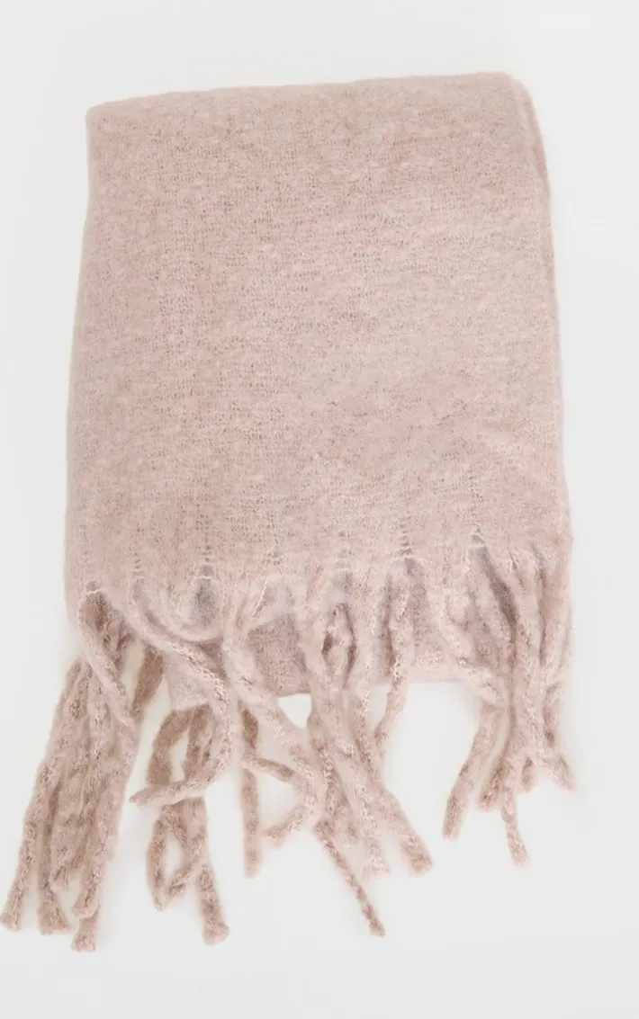 PRETTYLITTLETHING Mushroom Logo Blanket Tassel Scarf