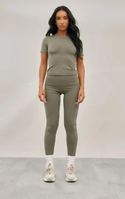 PRETTYLITTLETHING Olive Sport Sculpt Basic Short Sleeve Top