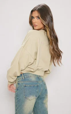 PRETTYLITTLETHING Pebble Washed Embroidered Crop Sweatshirt