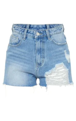 PRETTYLITTLETHING Petite Light Blue Wash Ripped Denim Mom Shorts