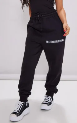 PRETTYLITTLETHING Petite Black High Waist Cuffed Sweatpants