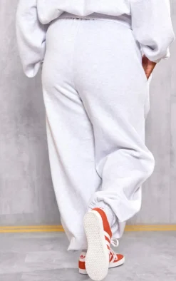 PRETTYLITTLETHING Plus Ash Grey Oversized Cuffed Sweatpants