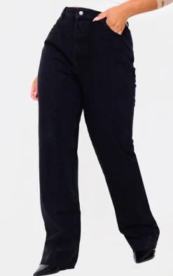 PRETTYLITTLETHING Plus Black Long Leg Straight Jeans