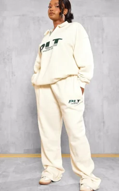 PRETTYLITTLETHING Plus Cream Athletics Club Embroidered Sweatshirt