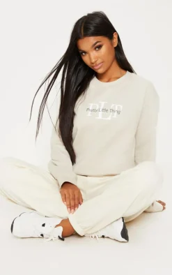PRETTYLITTLETHING Sand Graphic Oversized Fit Sweatshirt