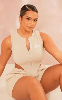 PRETTYLITTLETHING Shape Stone Embroidered Crop Top