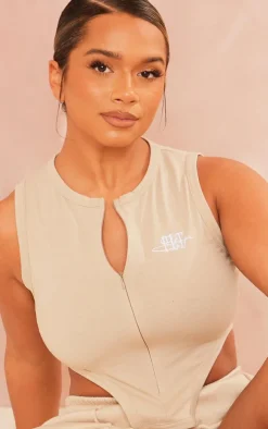 PRETTYLITTLETHING Shape Stone Embroidered Crop Top