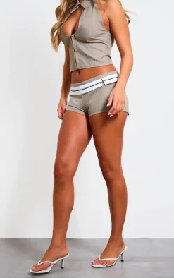 PRETTYLITTLETHING Stone Contrast Foldover Waistband Shorts