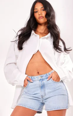 PRETTYLITTLETHING Tall Light Blue Wash Mom Denim Shorts