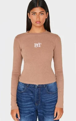 PRETTYLITTLETHING Taupe Ribbed Embroidered Long Sleeve T Shirt