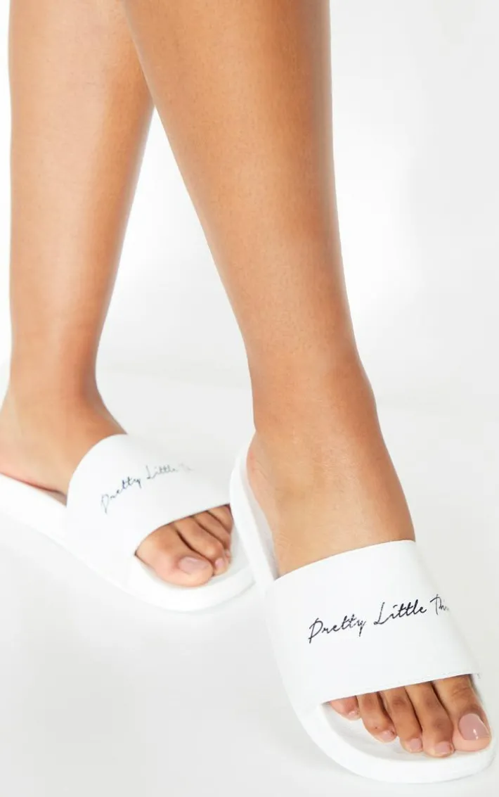 PRETTYLITTLETHING White Slides