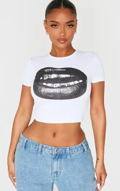 Shape White Lips Graphic Cropped Baby Tee