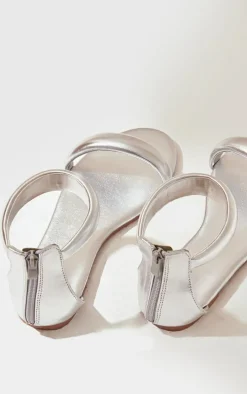 Silver Padded Strap Stitch Detail Zip Sandals