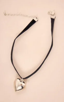 Silver Puff Heart Velvet Choker
