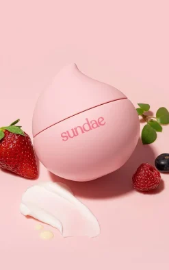 Sundae Whipped Body Moisturiser - Berry 250ml
