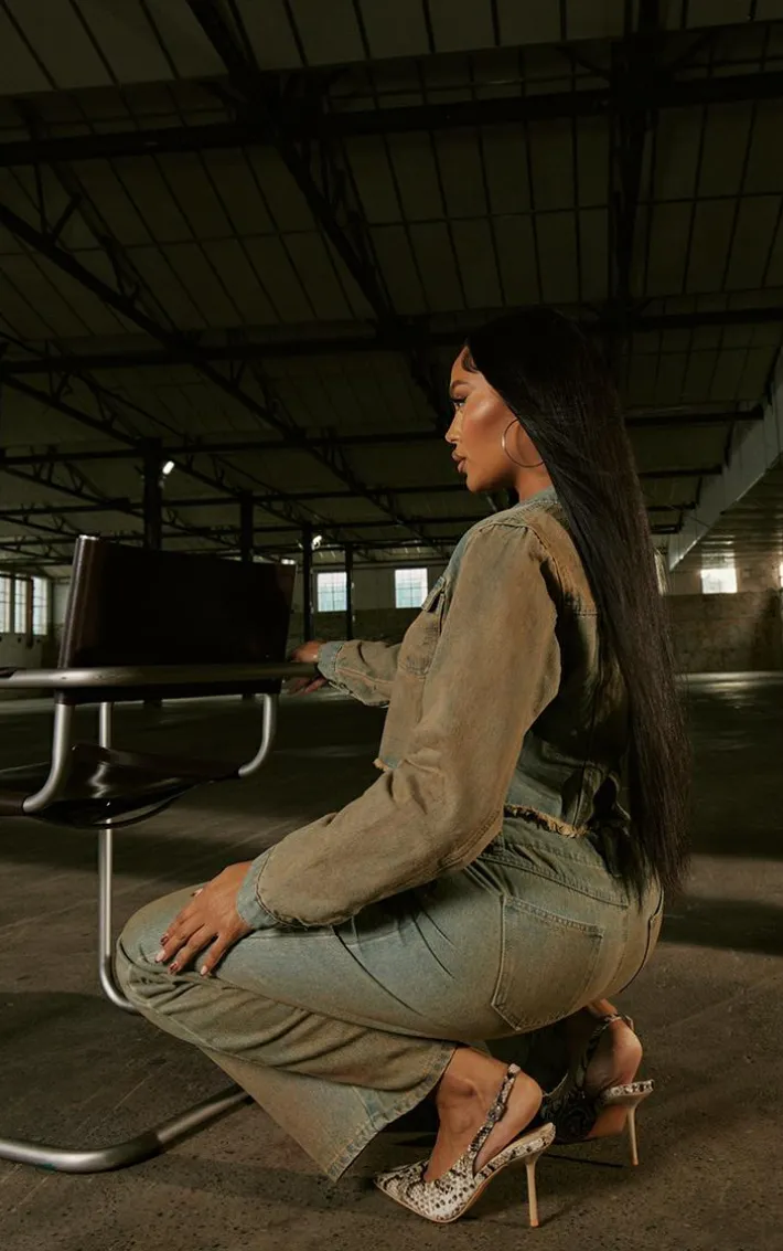 Vintage Wash Frayed Waistband Wide Leg Jeans