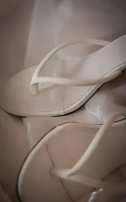 White PU Toe Thong Round Toe Mid Heeled Mules