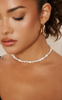 White Textured Pearl Choker