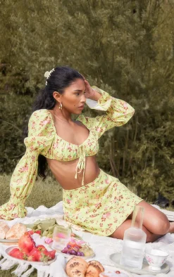 Yellow Floral Print Woven Ruched Long Sleeve Crop Top